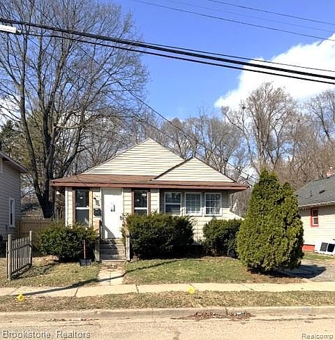 1st image of 202 W Rundell St