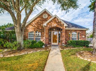 9207 Meadow Branch Ct, Houston, TX 77095