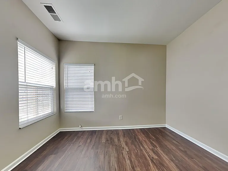 2021 Moss Creek Dr — Photo 7