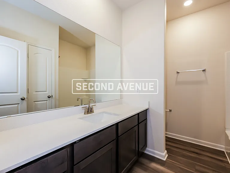 1329 Woodwinds Dr — Photo 16