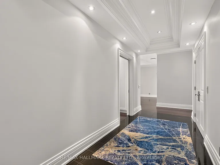 1166 Bay St #Penthouse 1 — Photo 6