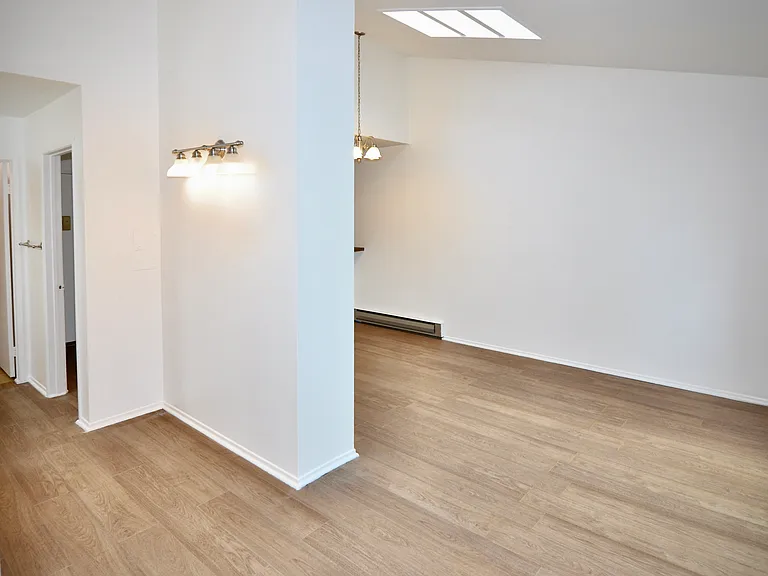 1621 Hotel Cir S #E304 — Photo 14