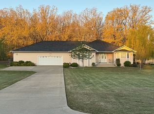 110 Osage Ave, Mountain View, AR 72560