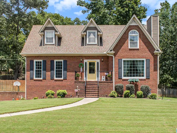 2025 Crosscrest Dr, Hoover, AL 35244