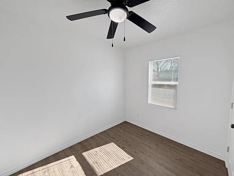 515 Bremser Ave #1 — Photo 6