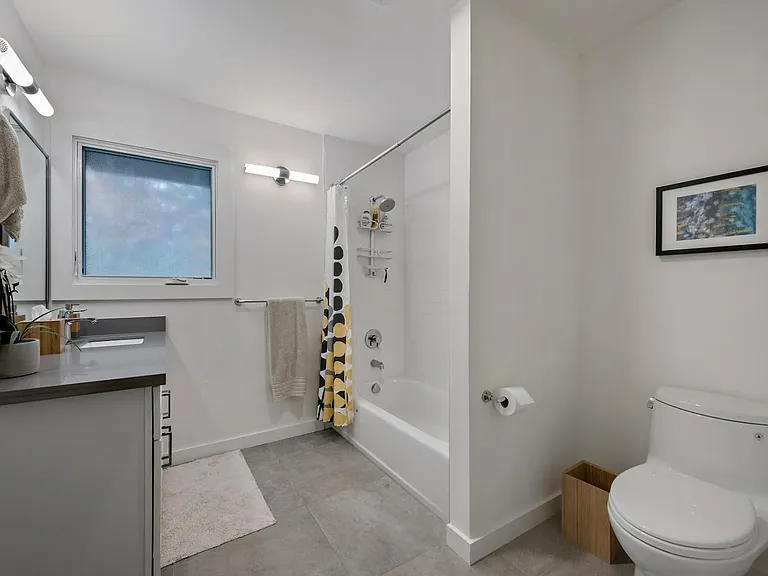 29 Eugenia Ln — Photo 32