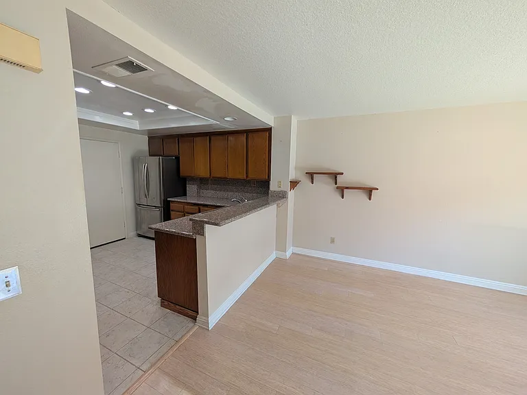 11518 Rochester Ct — Photo 10