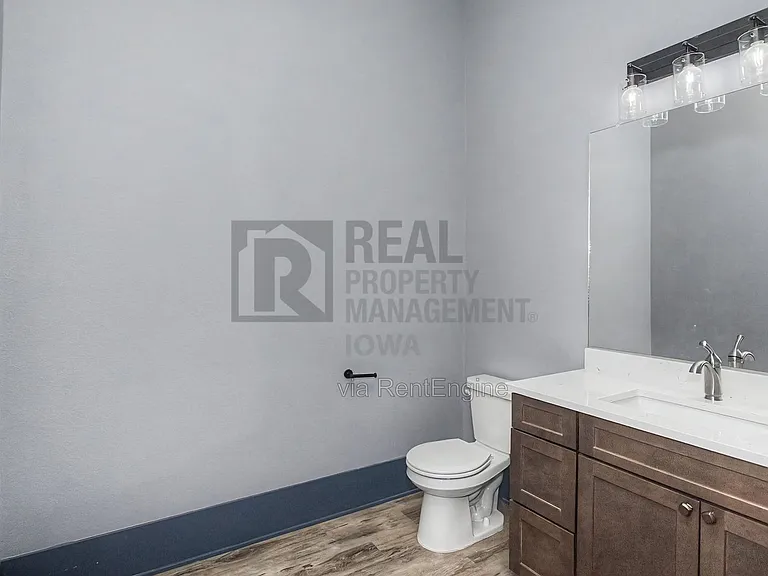 1214 2nd St #8 — Photo 14