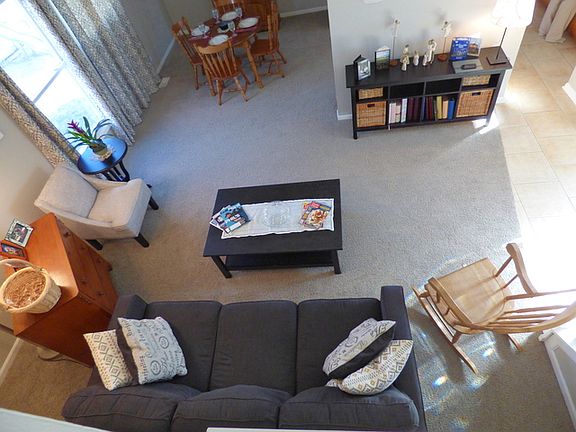 4th image of 821 S Sheridan Dr