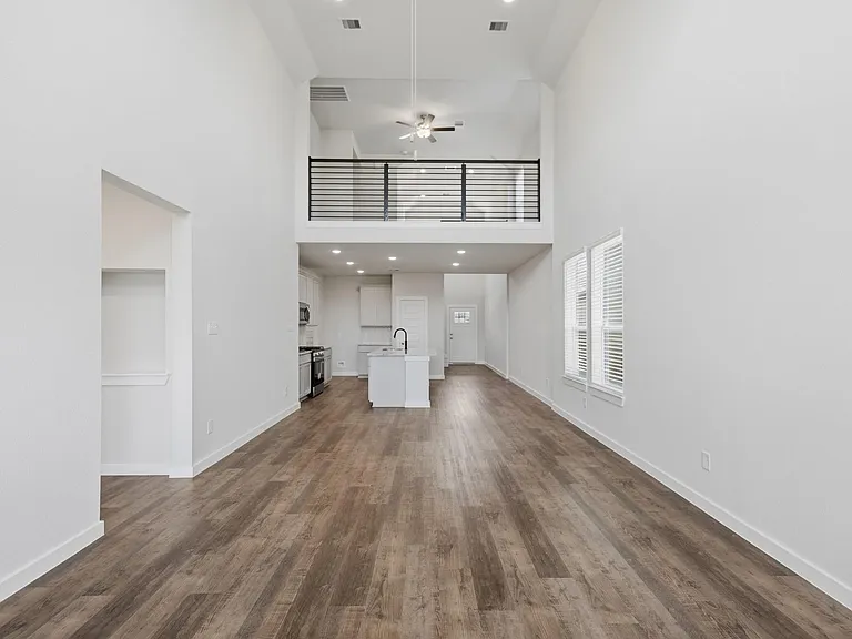 1053 Lilly Ln — Photo 11