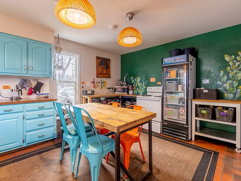 706 E Stuart St #6 — Photo 25