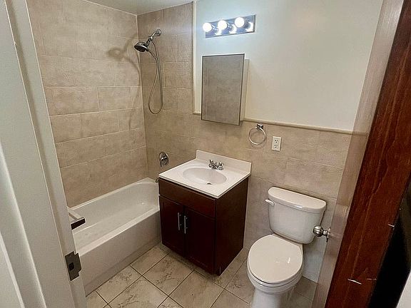 3rd image of 36-16 Astoria Blvd S #4C