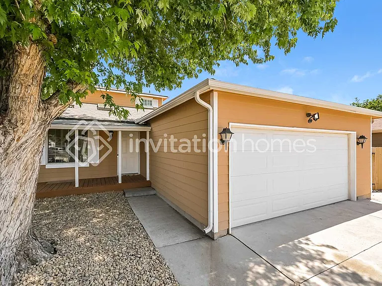 1946 Ensenada St — Photo 1