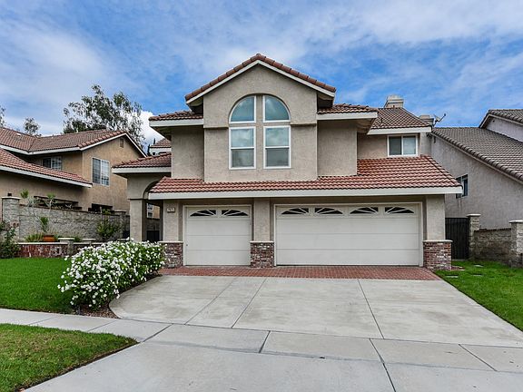 3rd image of 2825 Amber Dr