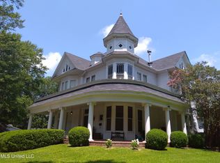 207 E Percy St, Indianola, MS 38751