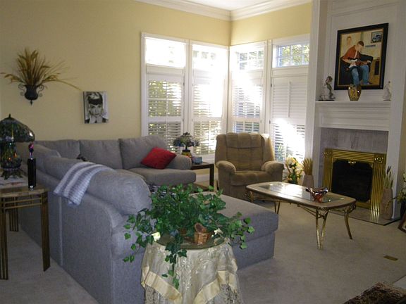 5th image of 571 Forest Park Dr
