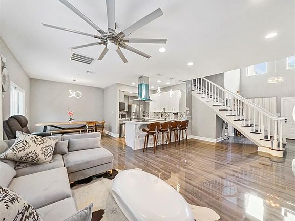 3rd image of 15137 Kimberley Ct #27