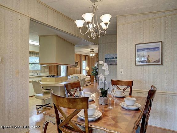 5th image of 807 Bougainvillea Cir