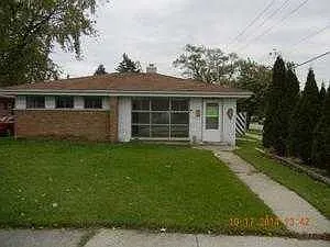 1395 Gordon Ave photo 1