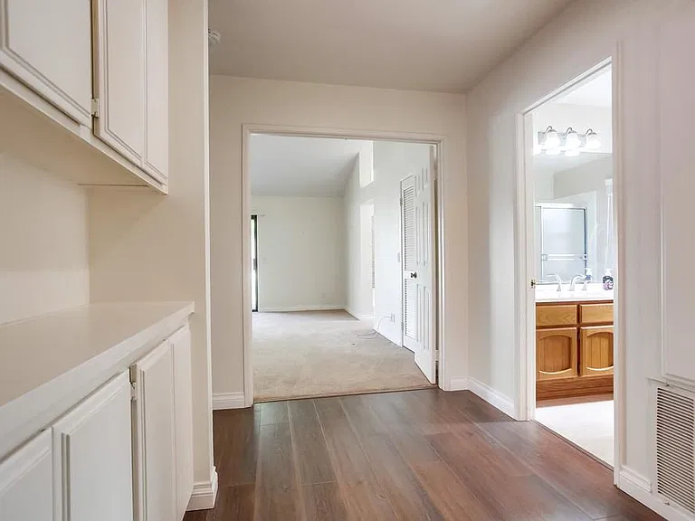 18397 Camberwell Ln — Photo 25