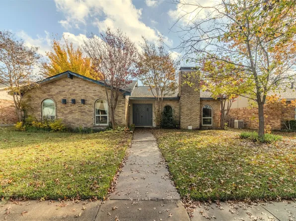 4300 Woodbluff Dr, Mesquite, TX 75150