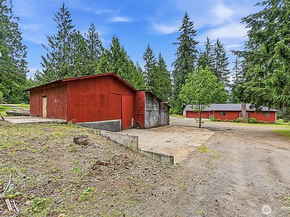 3rd image of 8221 308th Avenue SE
