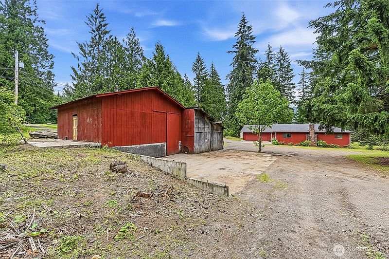 3rd image of 8221 308th Avenue SE