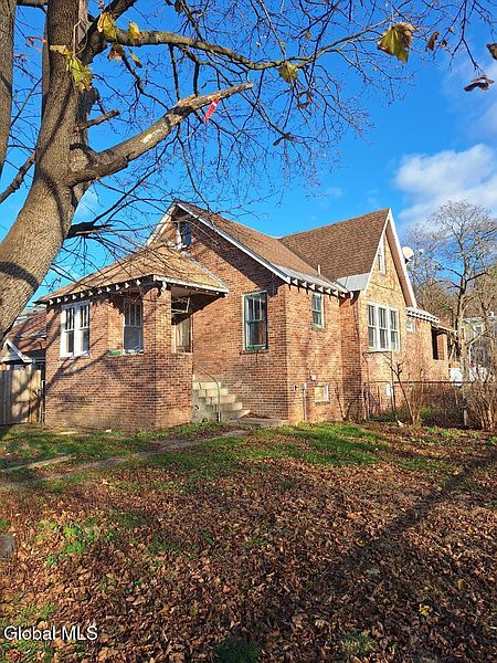 5th image of 743 6th Avenue