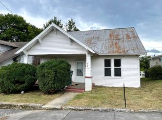 1005 Russell St, Bristol, VA 24201