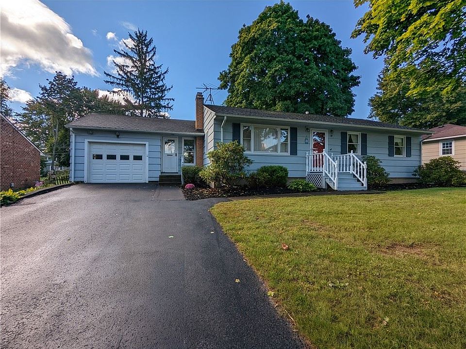 1st image of 27 Hillcrest Dr