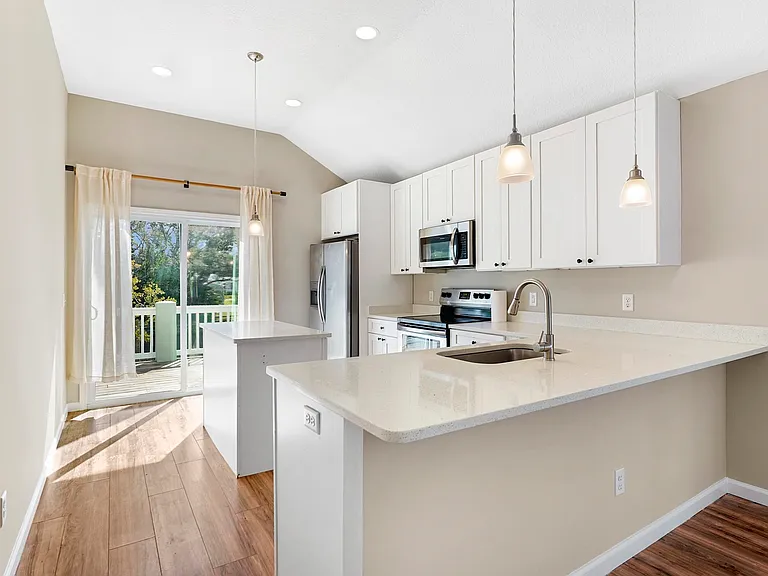 231 Majorca Rd — Photo 7