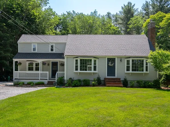 128 Taylor St, Pembroke, MA 02359