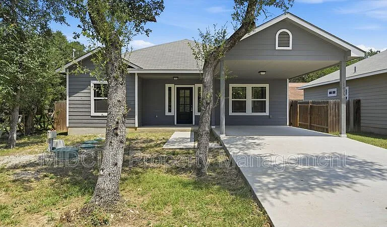 1035 Cedar Grove Trl — Photo 1