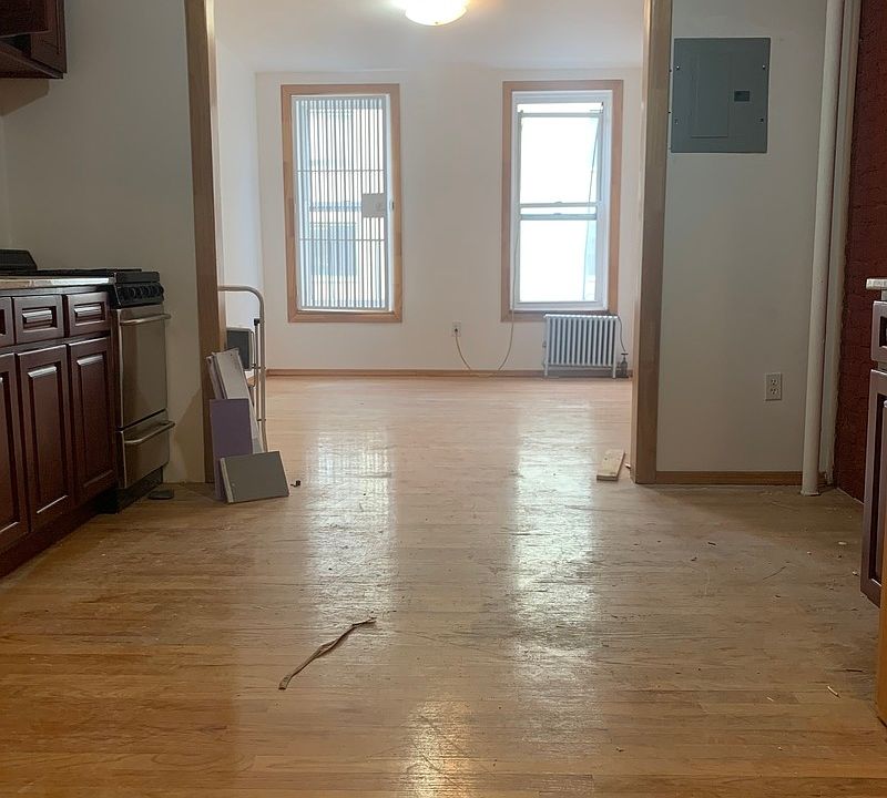 1st image of 263 E 10th St #13