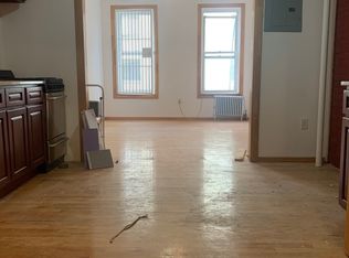 263 E 10th St #13, New York, NY 10009