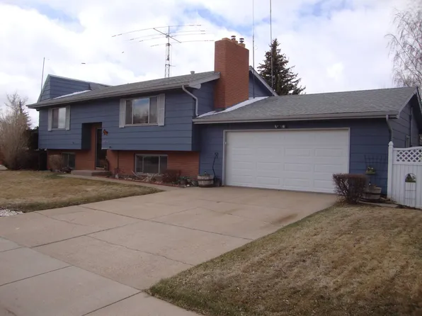 1856 N 13th St, Laramie, WY 82072