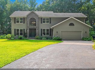 3611 Royal Oaks Ct, Suamico, WI 54173