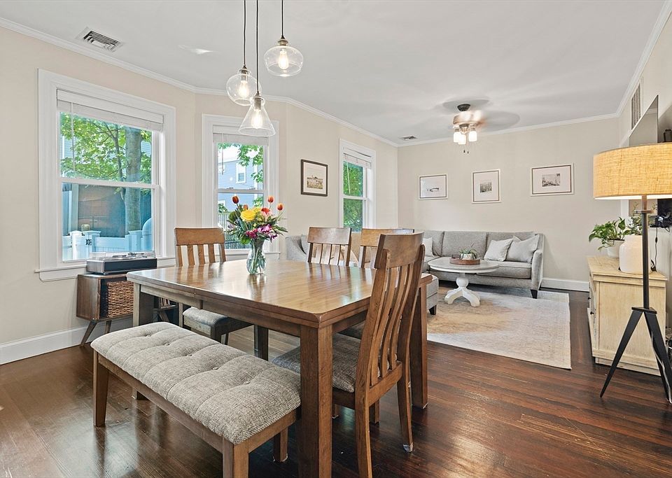 1st image of 10 Ashmont Ct #1