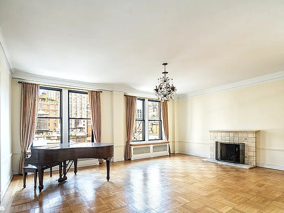 4th image of 993 Park Ave