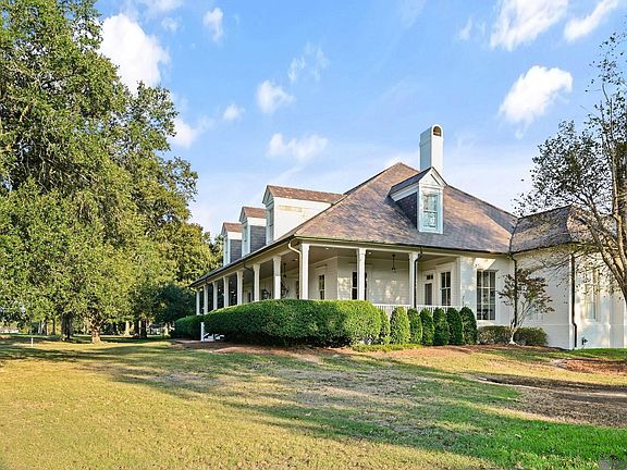 2nd image of 17918 Augusta Pointe Ct