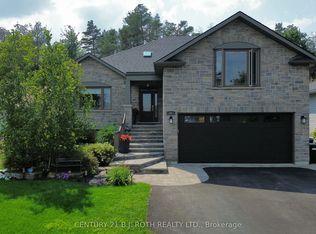 41 Osborn St, Essa, ON L0M 1B0