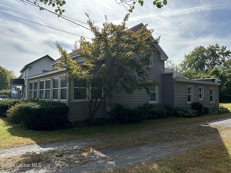 2nd image of 23 Pine Street