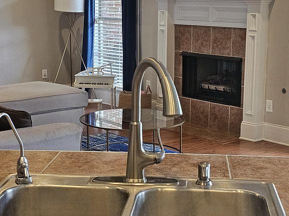 5th image of 157 Devlin Springs Dr