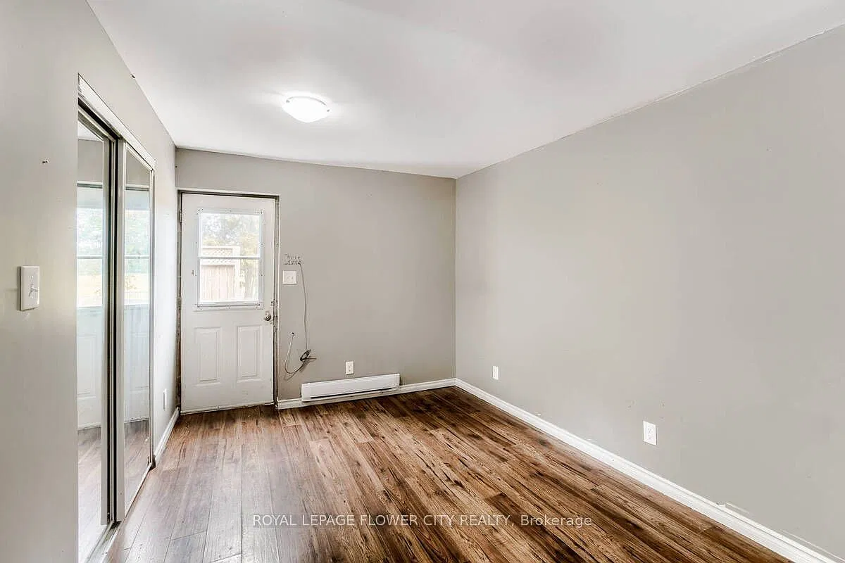 3 bed, $2,200 — Photo 4