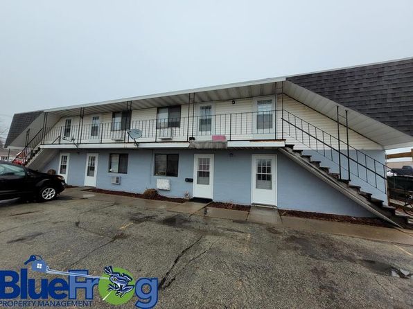 1914 Division St #18