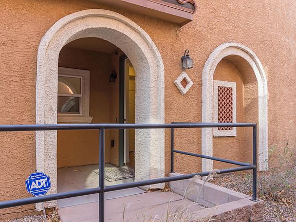 4th image of 601 Menaul Blvd NE Unit 1202