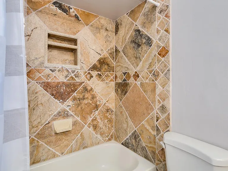 924 N 86th Way — Photo 28