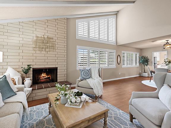 4th image of 8853 Oak Trail Court