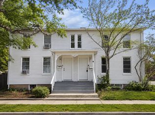 8 S Greenwood Ave, Hopewell, NJ 08525