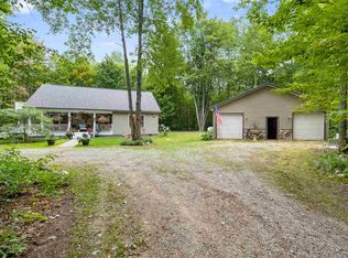 10940 Sprucedale Cir, Elmira, MI 49730